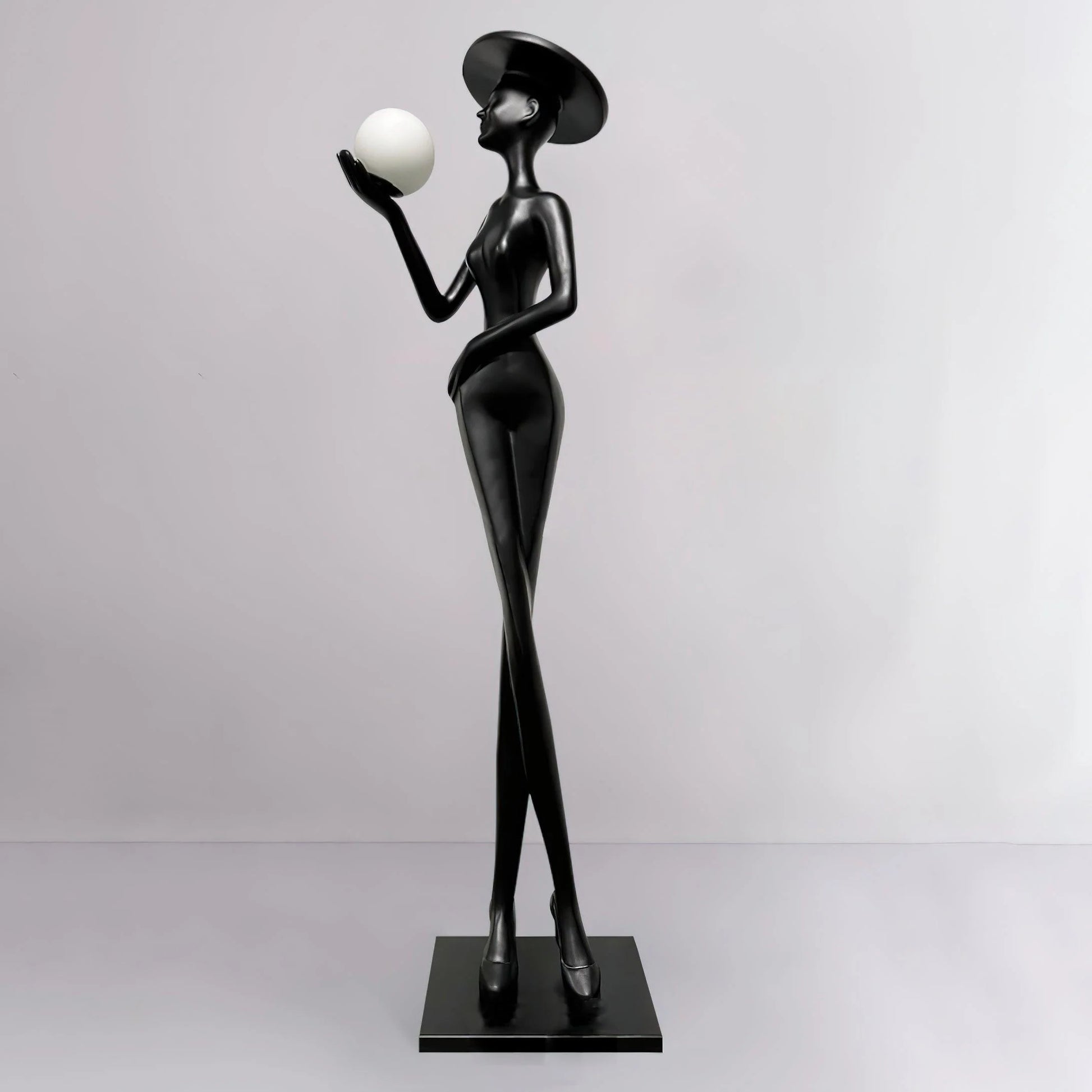Lexa Sculpture Figure Floor Lamp - Nuvé
