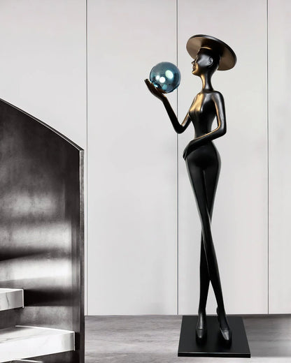 Lexa Sculpture Figure Floor Lamp - Nuvé