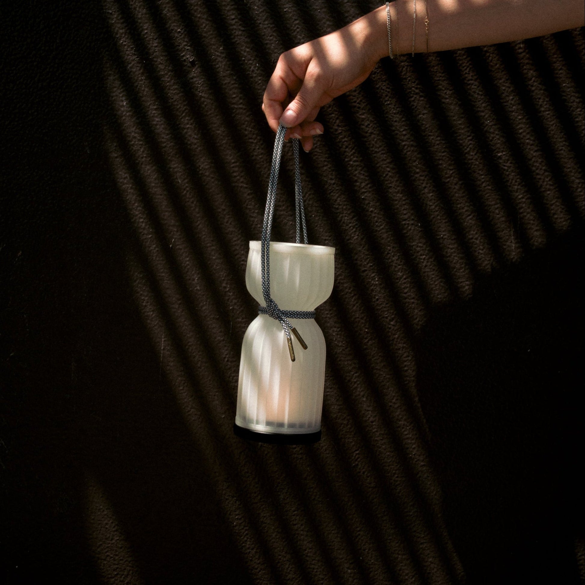 Cordless Camp Lantern - Nuvé