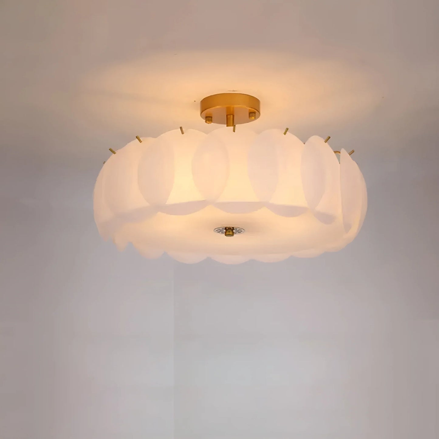 Light Luxury Round Glass Ceiling Lamp - Nuvé