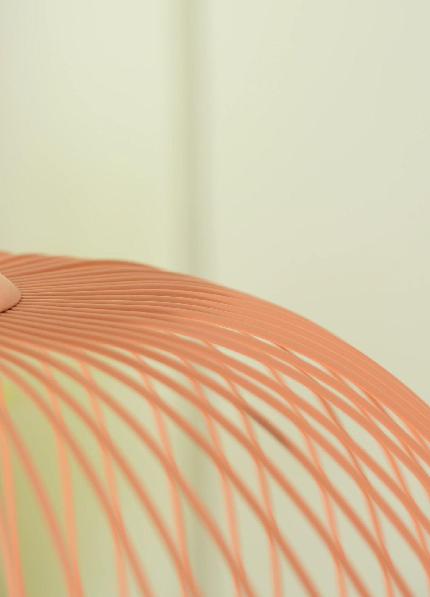 Lightweight Spokes Shaped Pendant Lamp - Nuvé