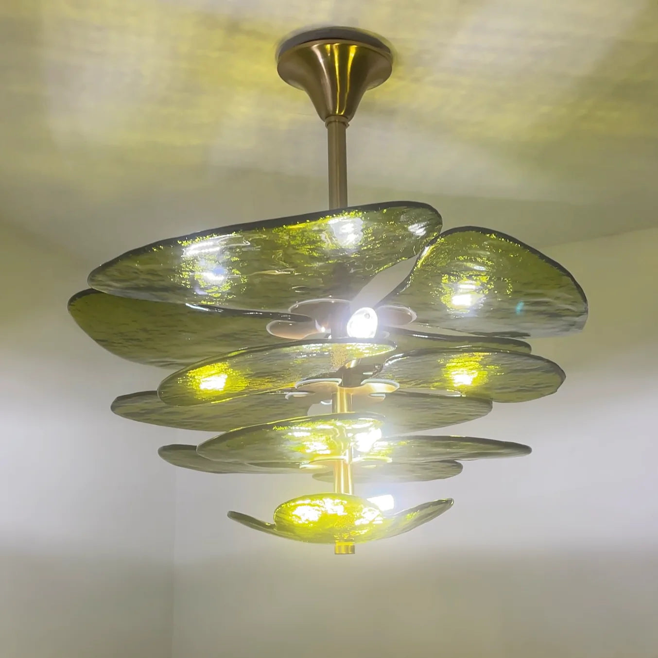 Leaf-Shaped Green Textured Glass Chandelier - Nuvé