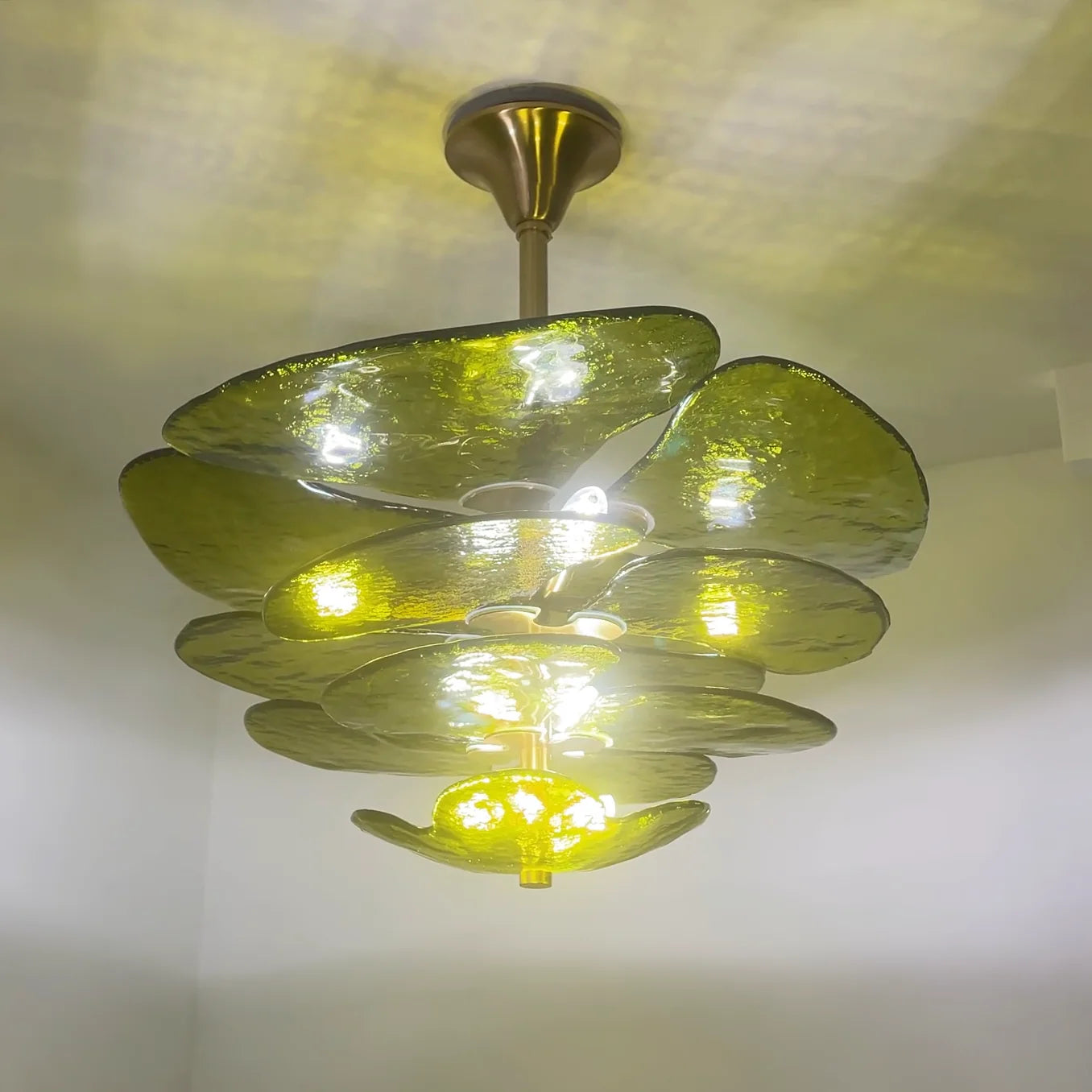 Leaf-Shaped Green Textured Glass Chandelier - Nuvé