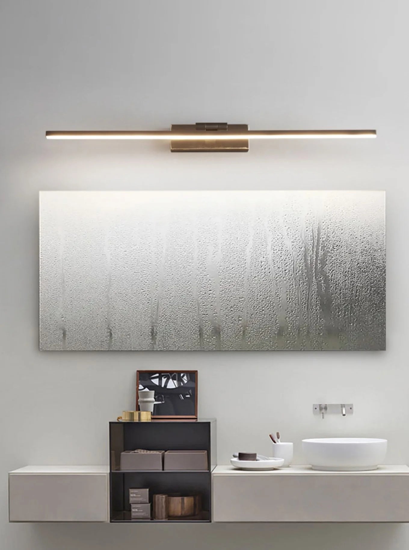 Linear Bathroom Wall Light - Nuvé