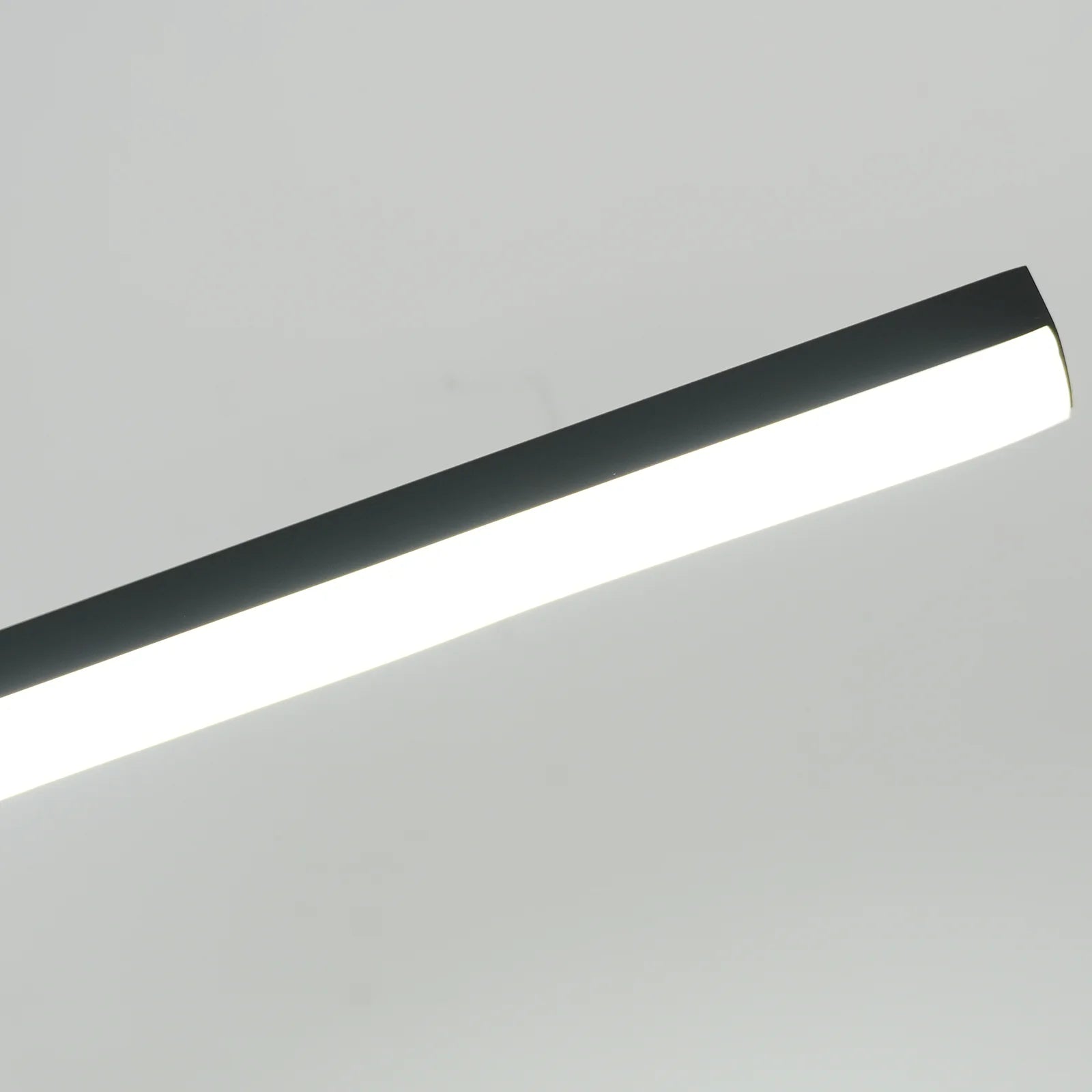 Linear Bathroom Wall Light - Nuvé