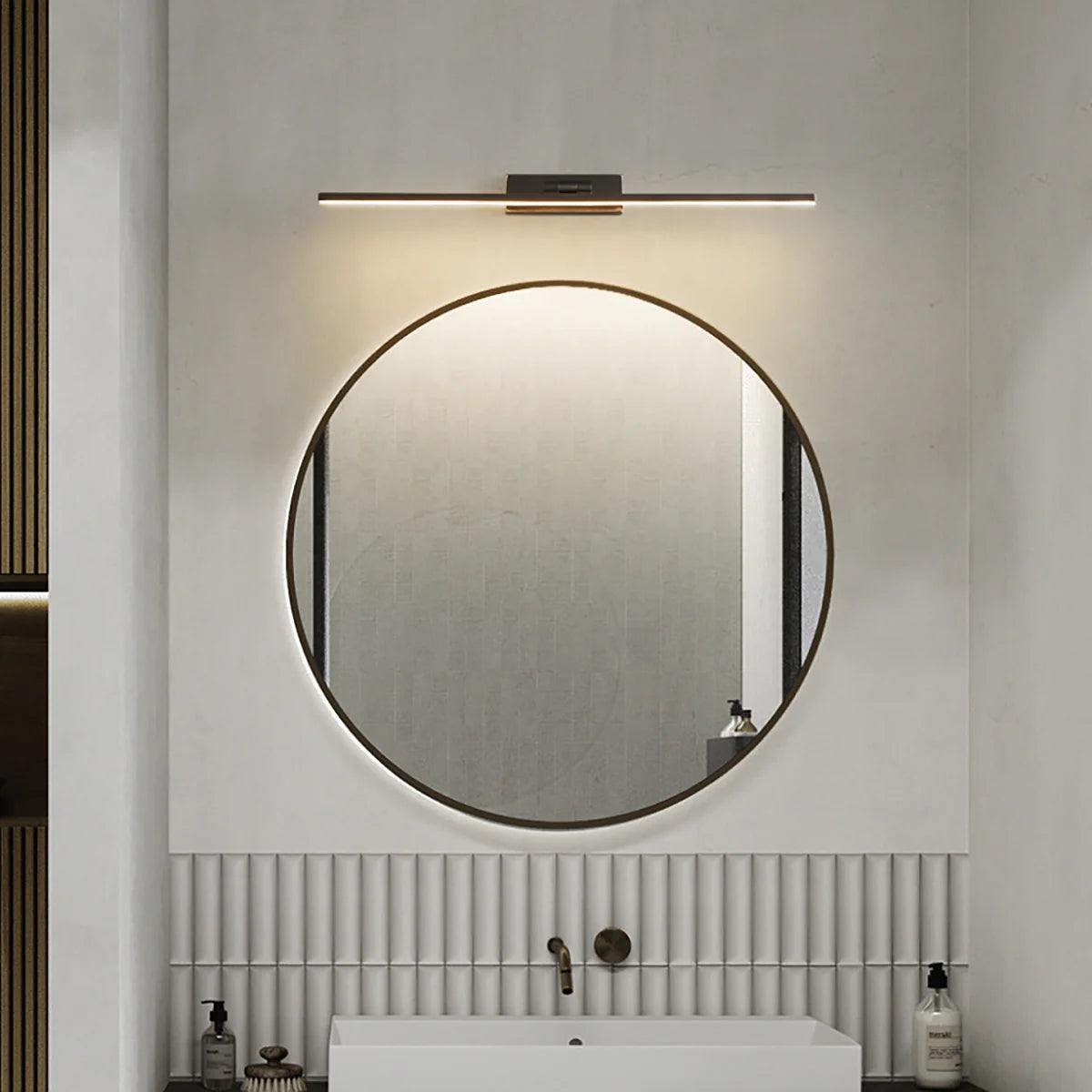 Linear Bathroom Wall Light - Nuvé