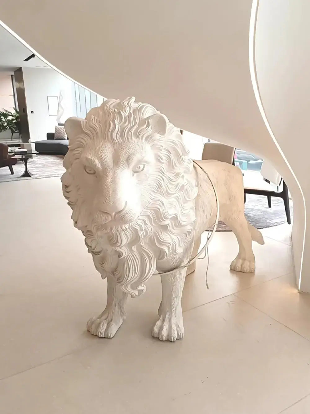 Lion Statue Floor Lamp - Nuvé