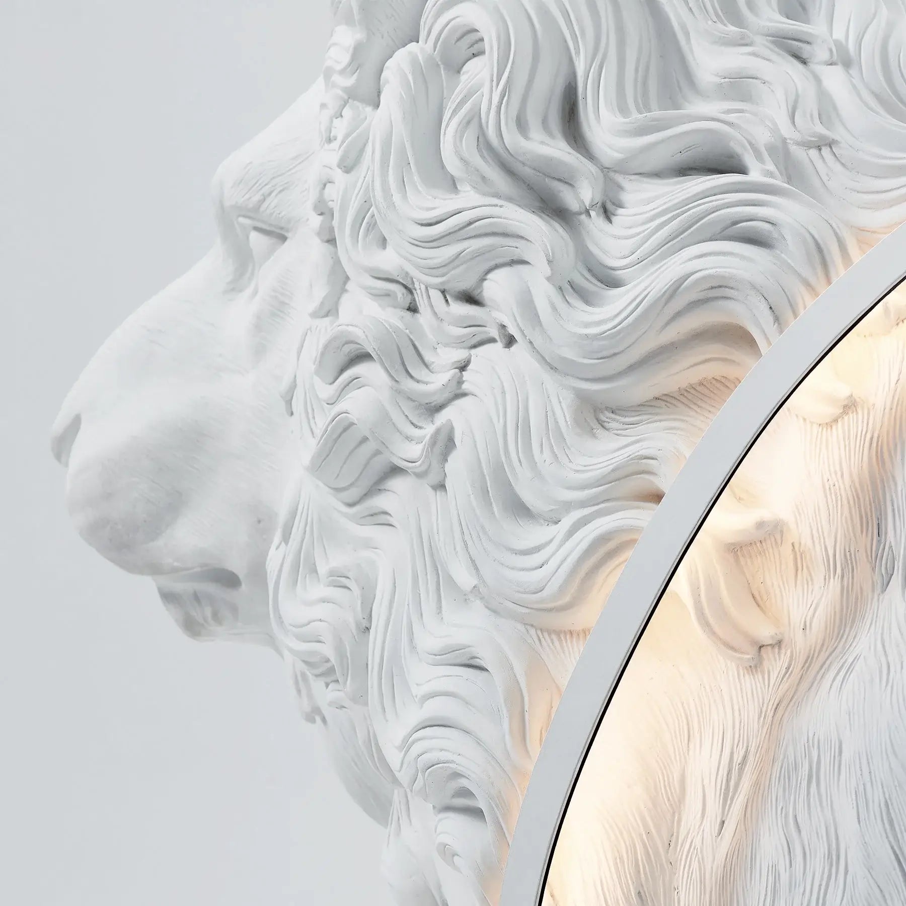 Lion Statue Floor Lamp - Nuvé
