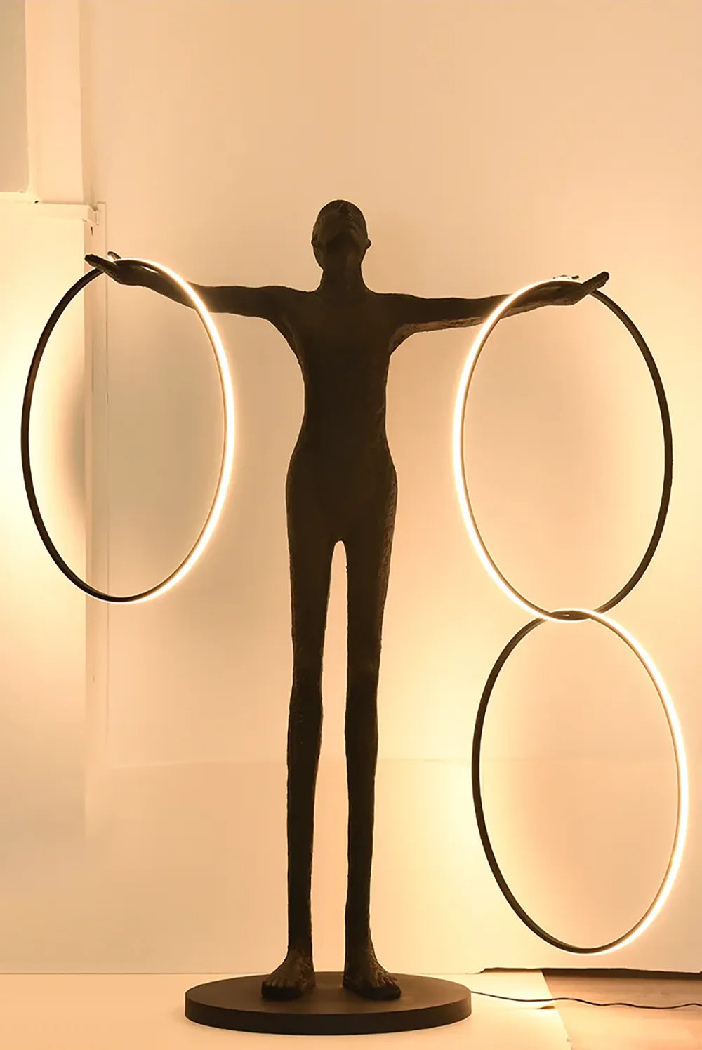 Liva Sculpture Ring Figure Floor Lamp - Nuvé
