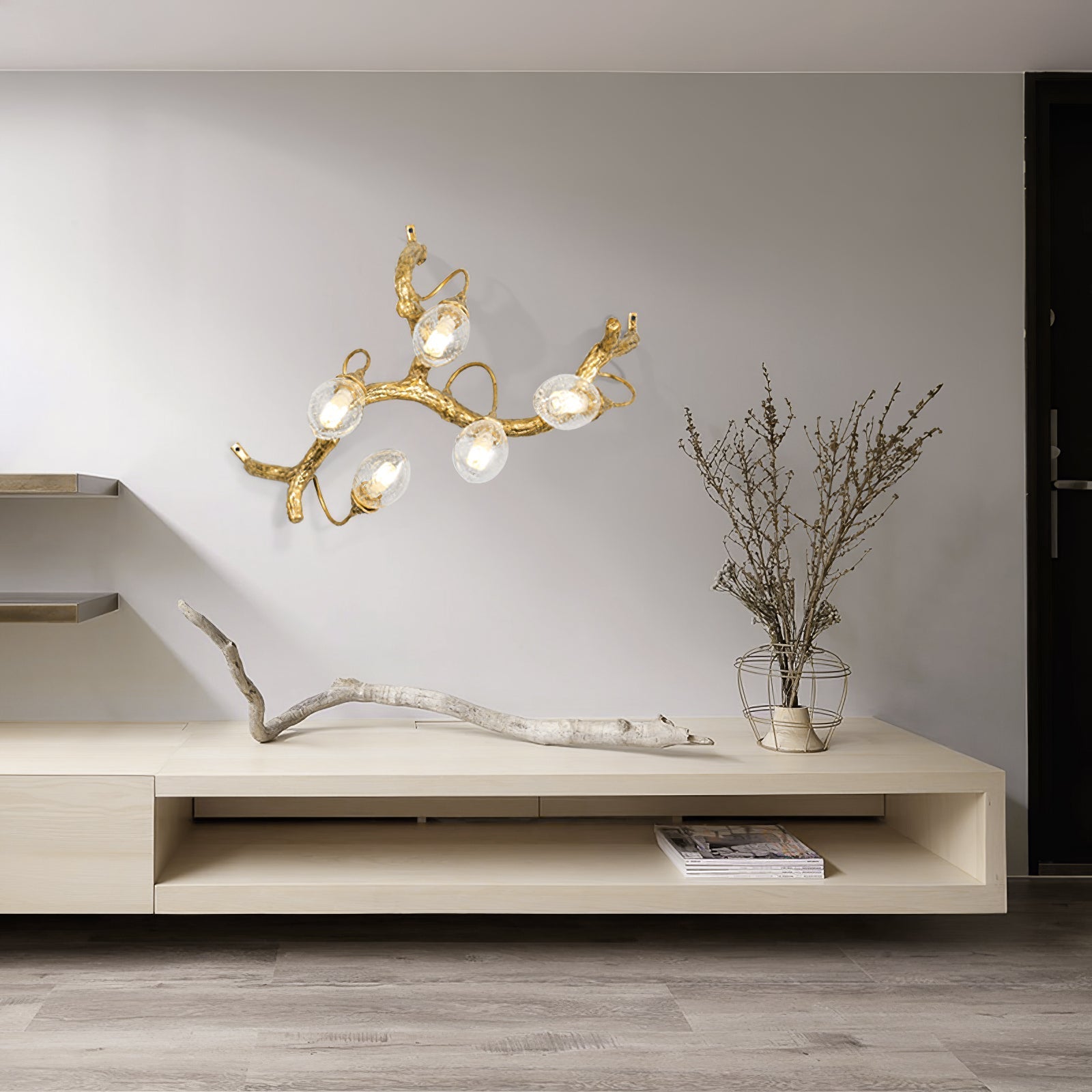 Lotus Brass Wall Lamp - Nuvé