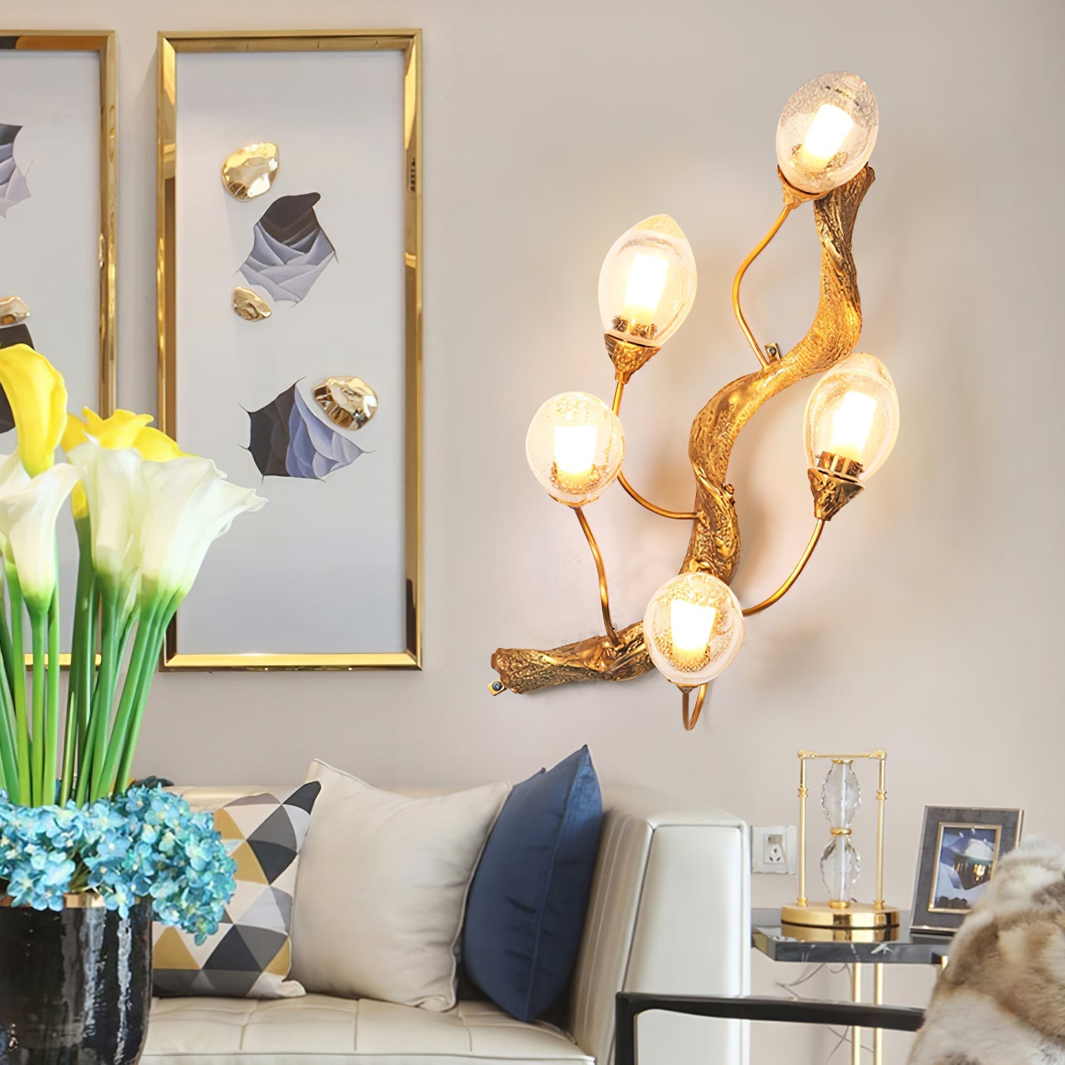 Lotus Brass Wall Lamp - Nuvé