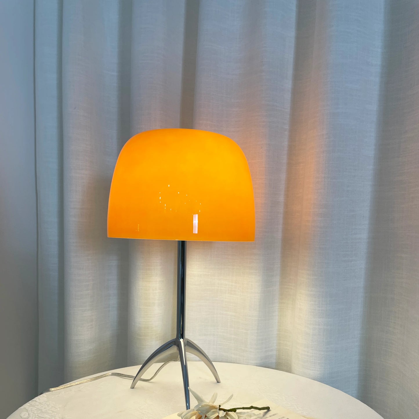 Lumiere Glass Table Lamp - Nuvé