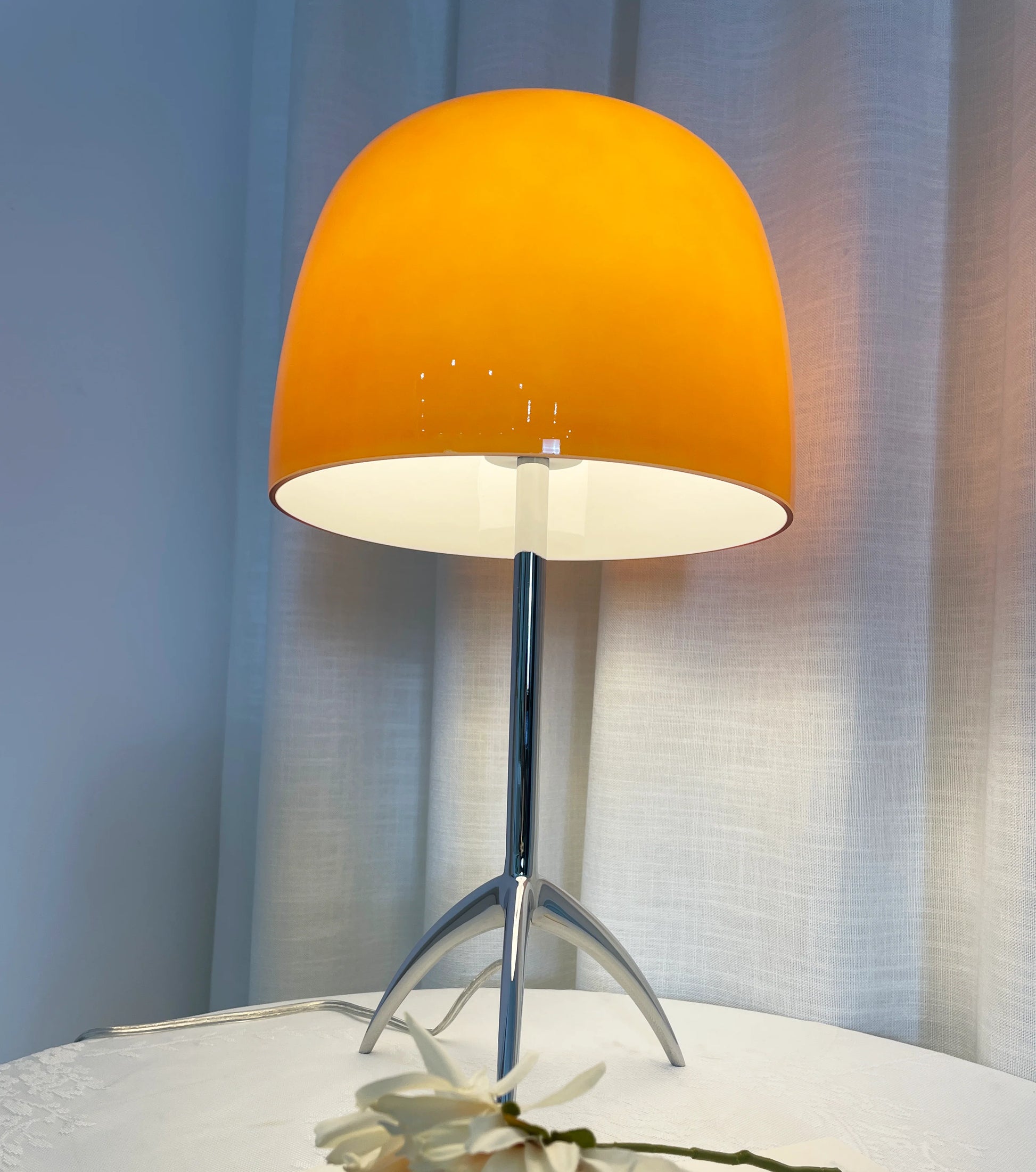 Lumiere Glass Table Lamp - Nuvé