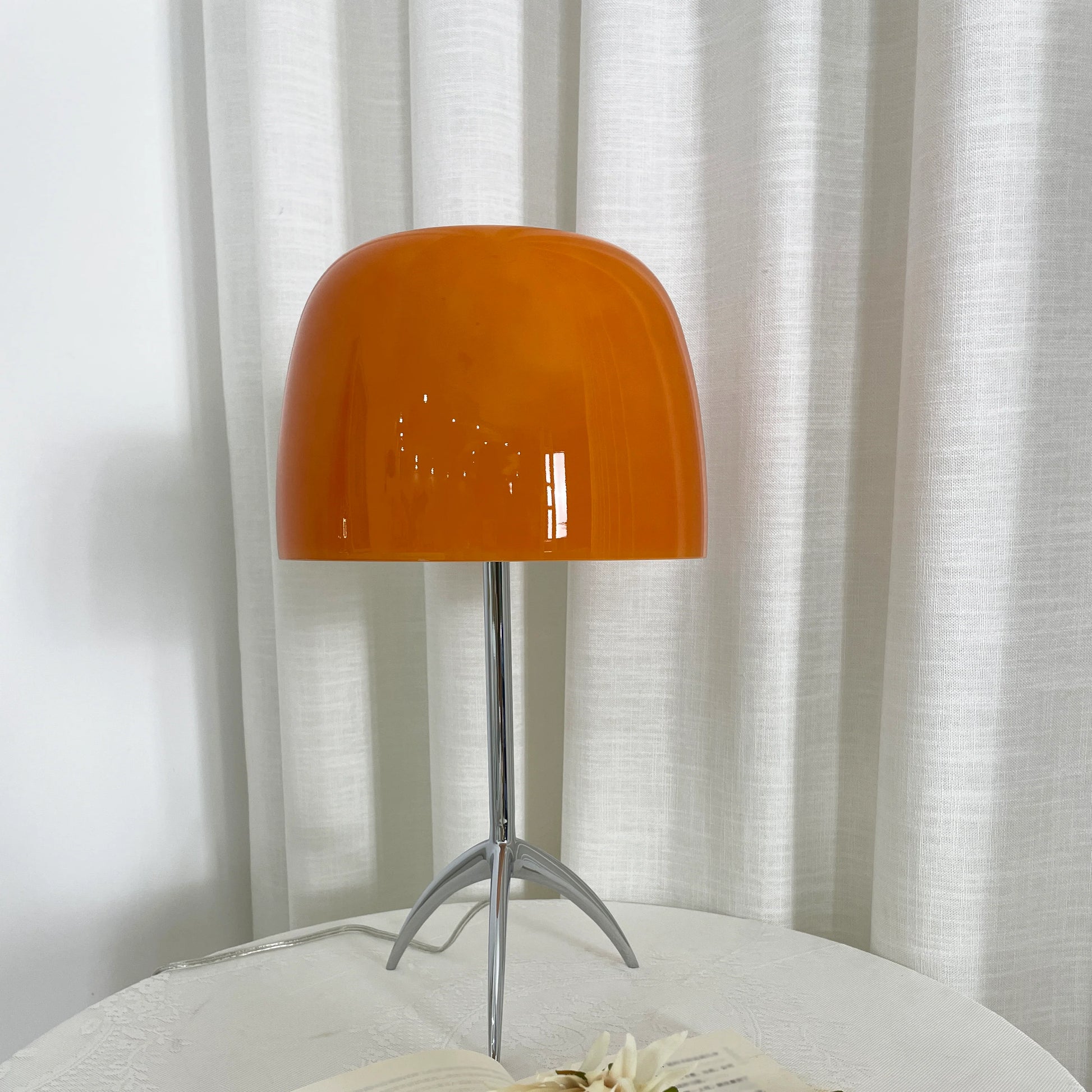 Lumiere Glass Table Lamp - Nuvé