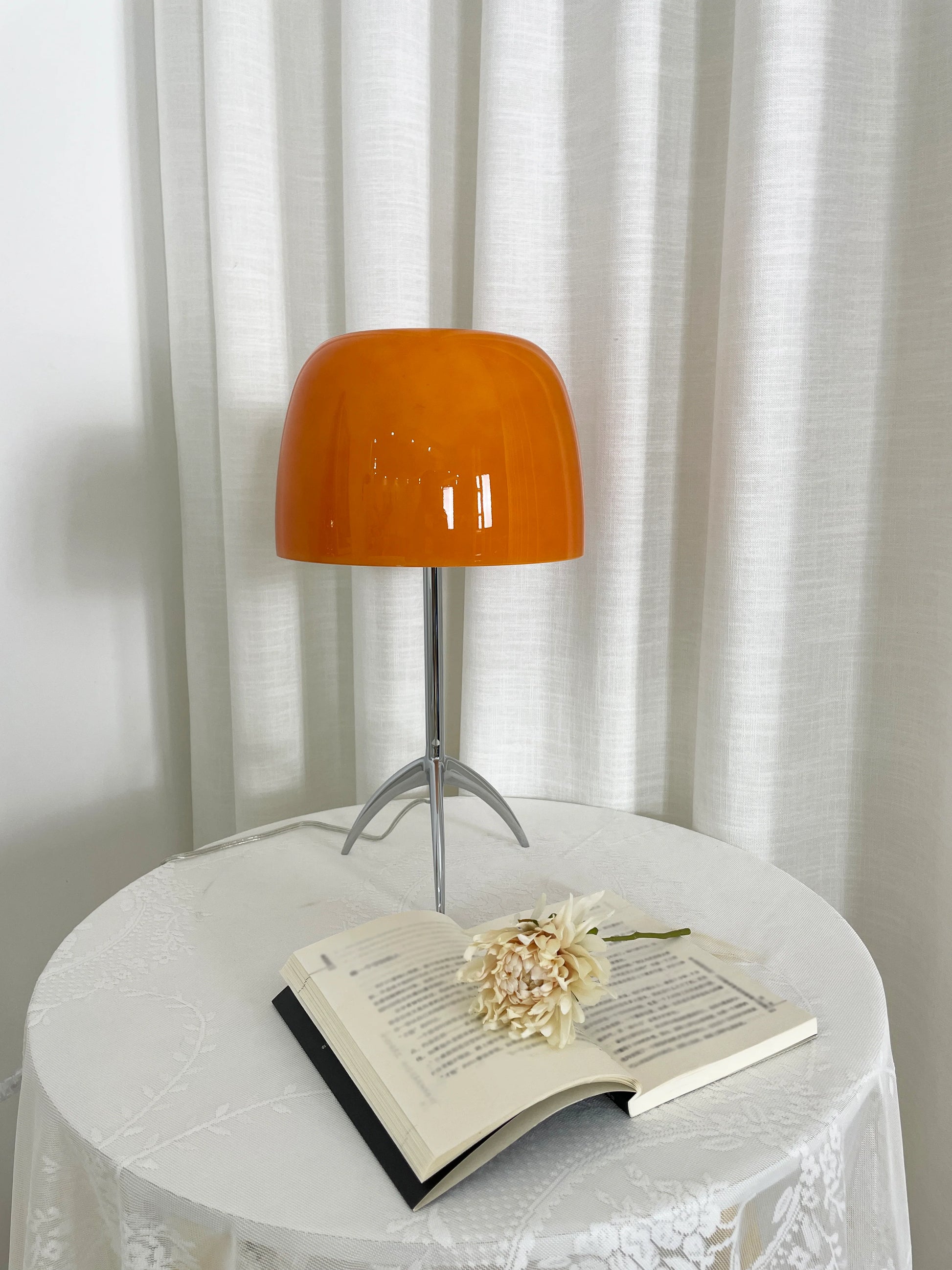 Lumiere Glass Table Lamp - Nuvé