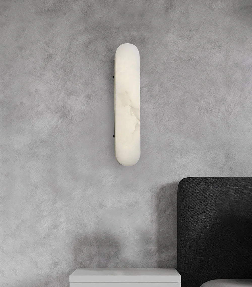 Luxury Alabaster Vertical Wall Lamp - Nuvé