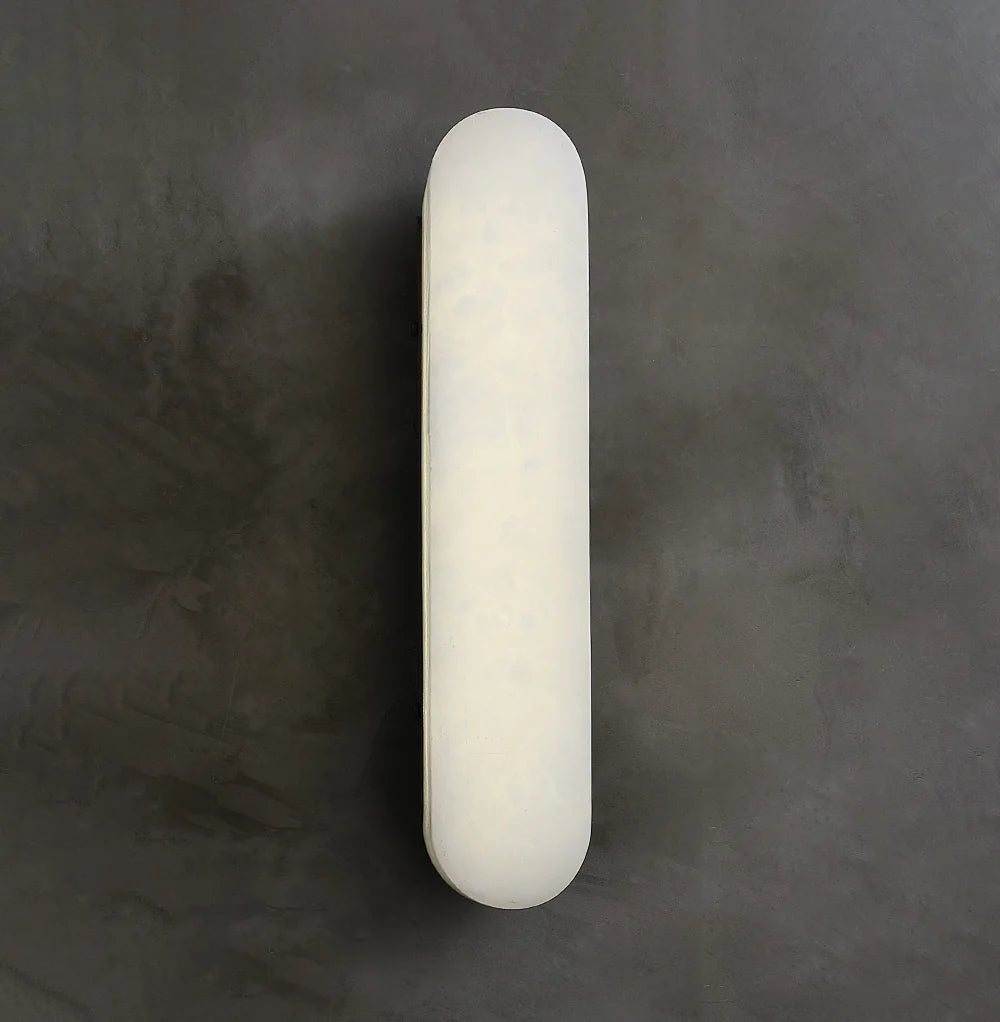 Luxury Alabaster Vertical Wall Lamp - Nuvé