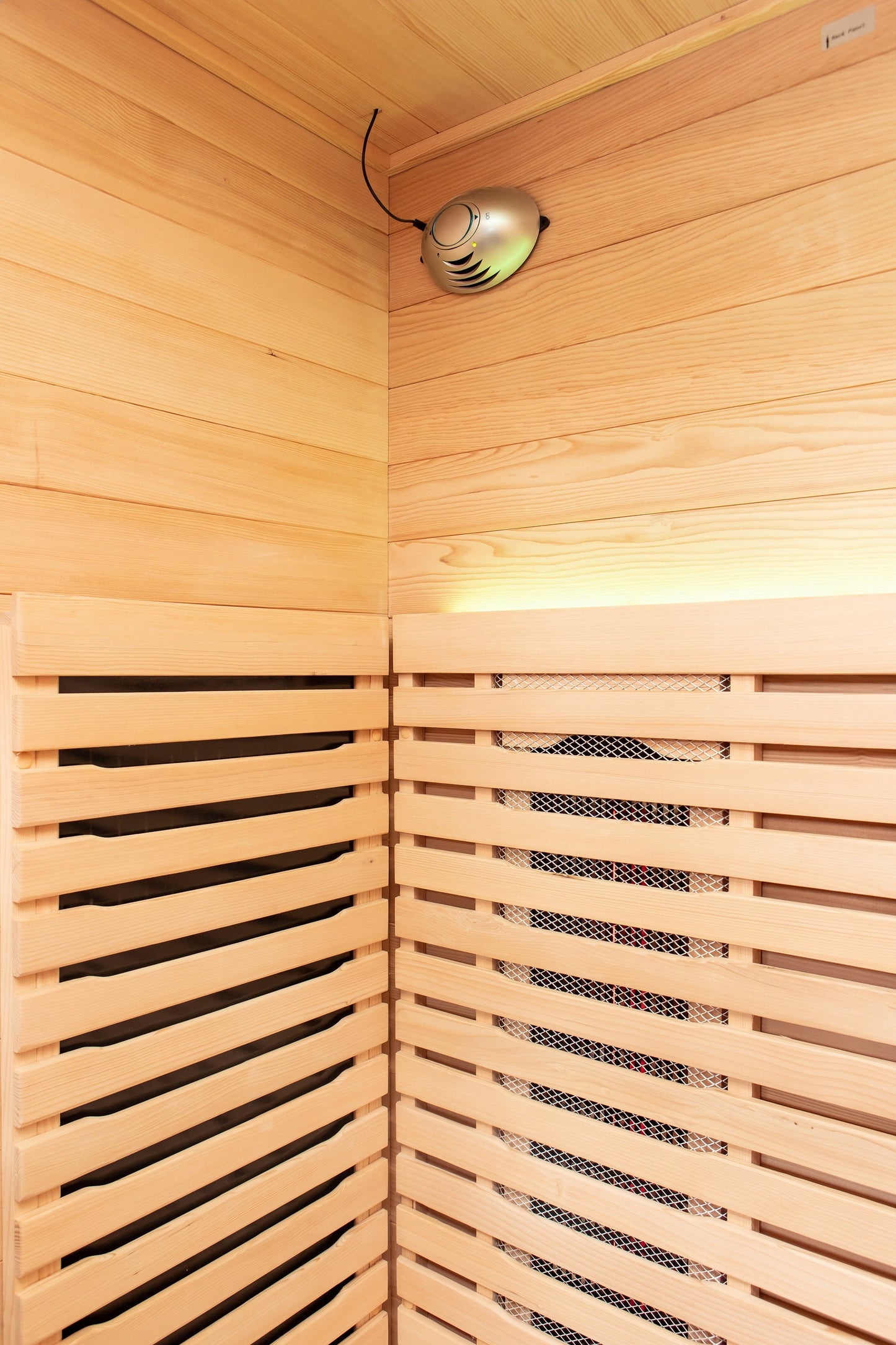 Peak Saunas Shasta 1-Person Full Spectrum Infrared Sauna with XL Medical-Grade Red Light Therapy & Smart WiFi App Control - Nuvé