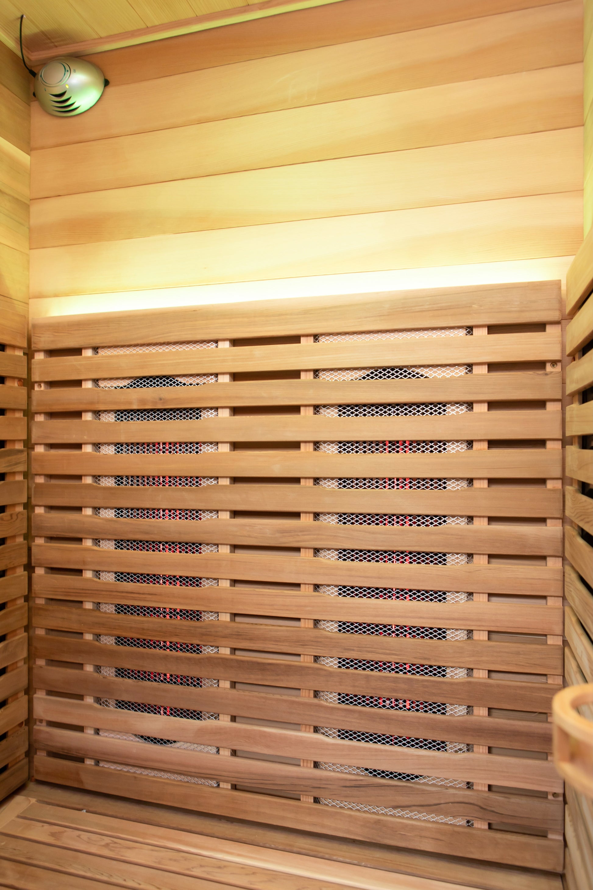 Peak Saunas Rainier 1-Person Full Spectrum Infrared Sauna with XL Medical-Grade Red Light Therapy & Smart WiFi App Control - Nuvé