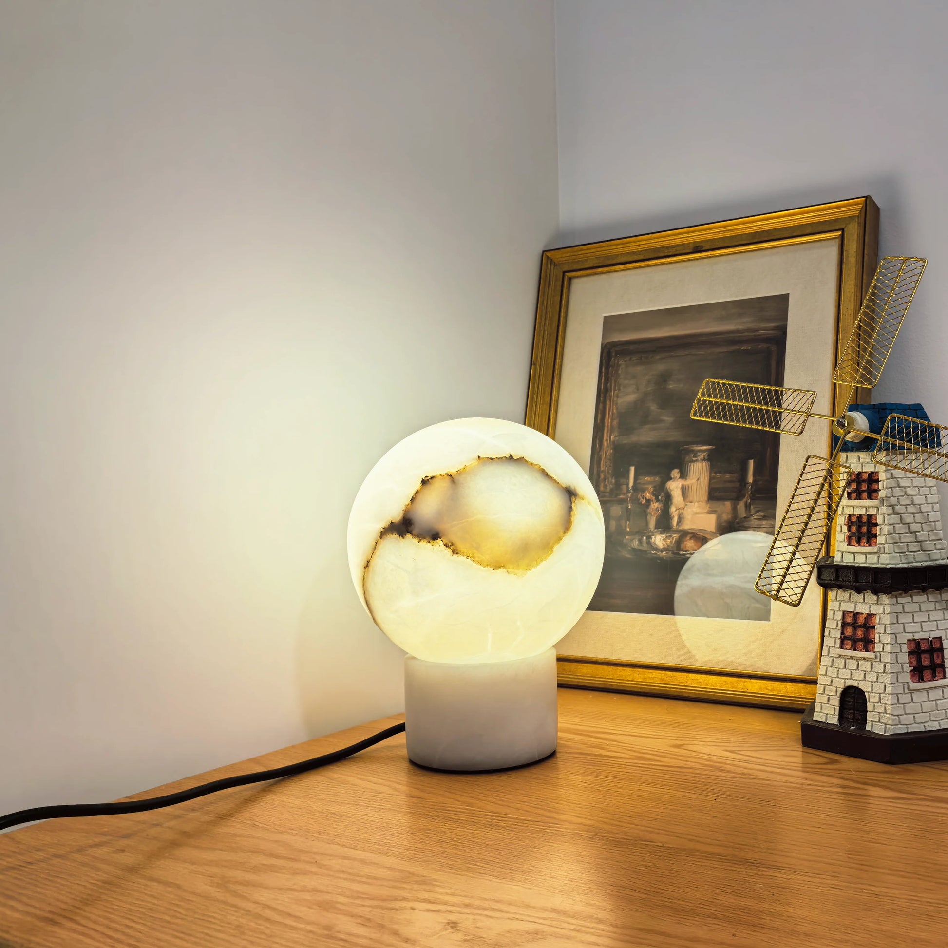 Alabaster Ball Round Table Lamp - Nuvé