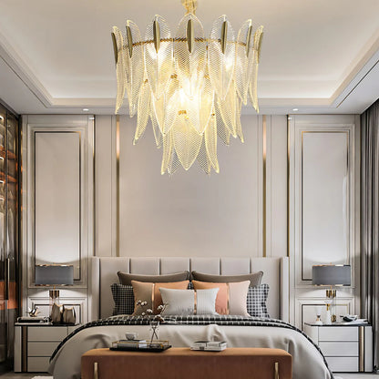 Marilyn Glass Feathers Chandelier - Nuvé