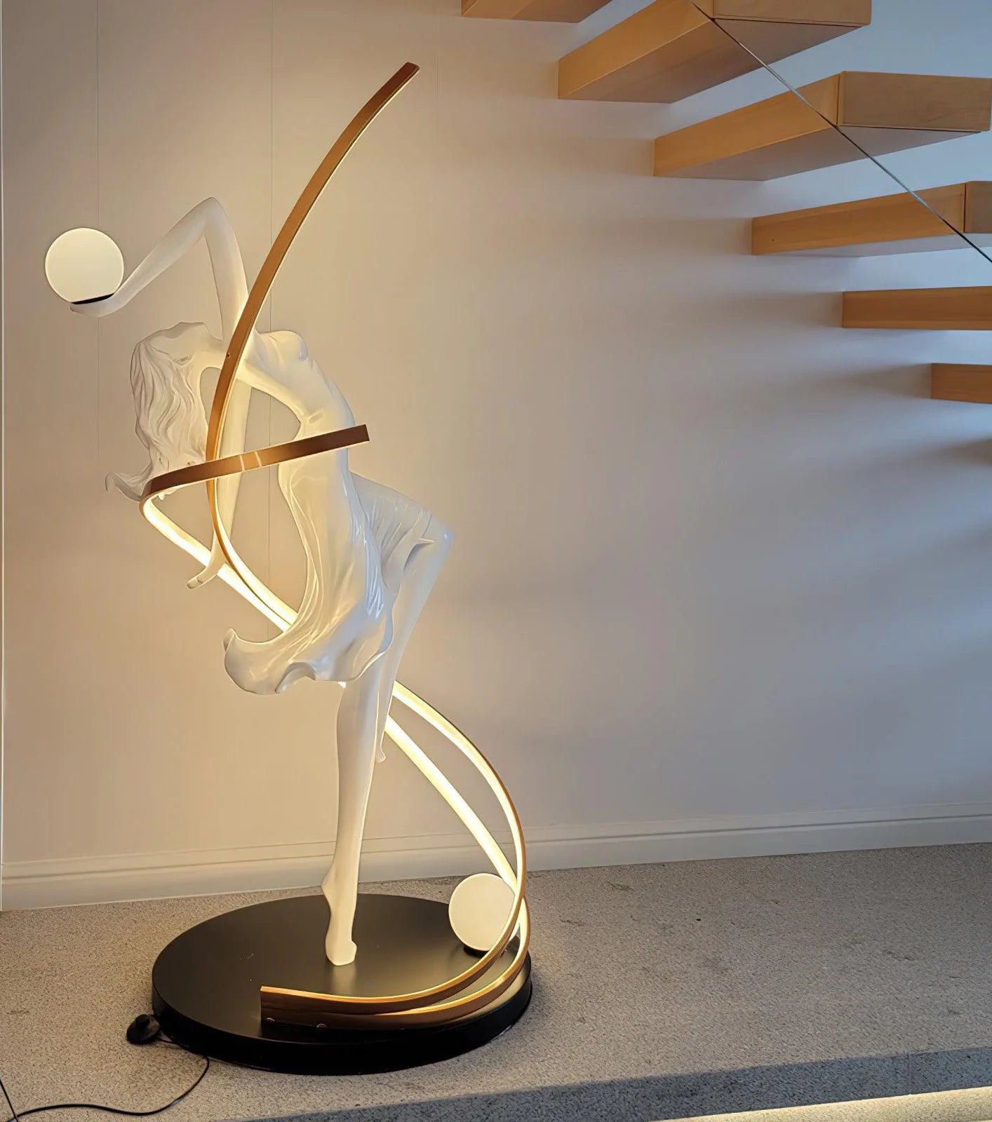 Misha Goddess White Statue Floor Lamp - Nuvé