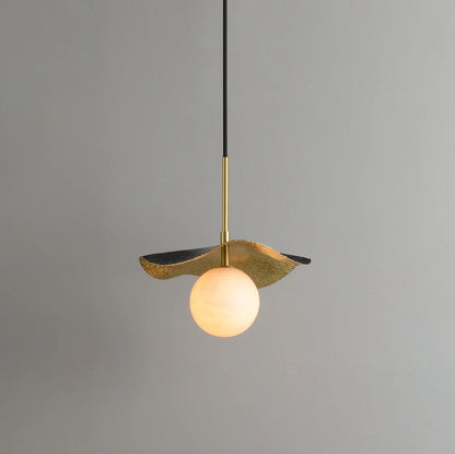 Alabaster Montera Brass Pendant Light - Nuvé