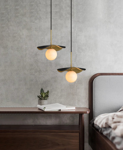Alabaster Montera Brass Pendant Light - Nuvé