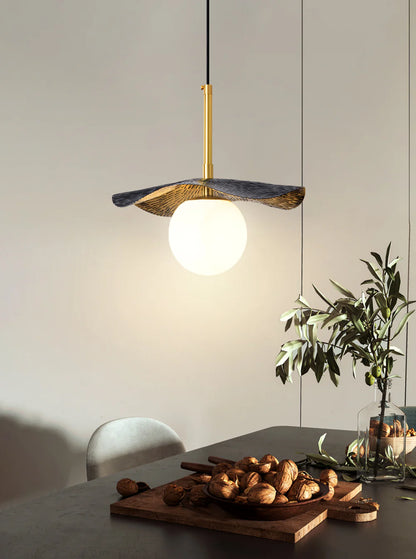 Alabaster Montera Brass Pendant Light - Nuvé