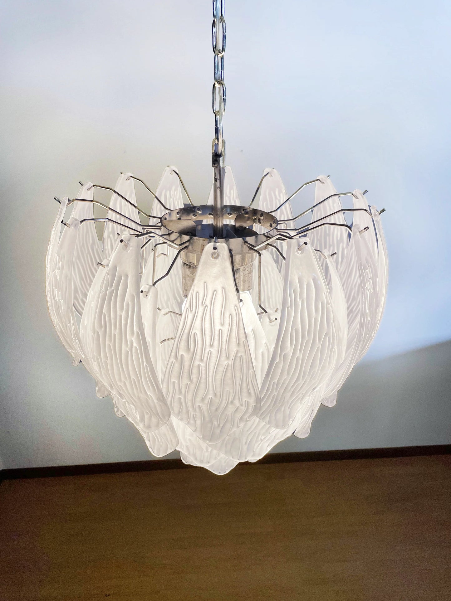 Murano Frosted Carved Glass Leaves Chandelier - Nuvé