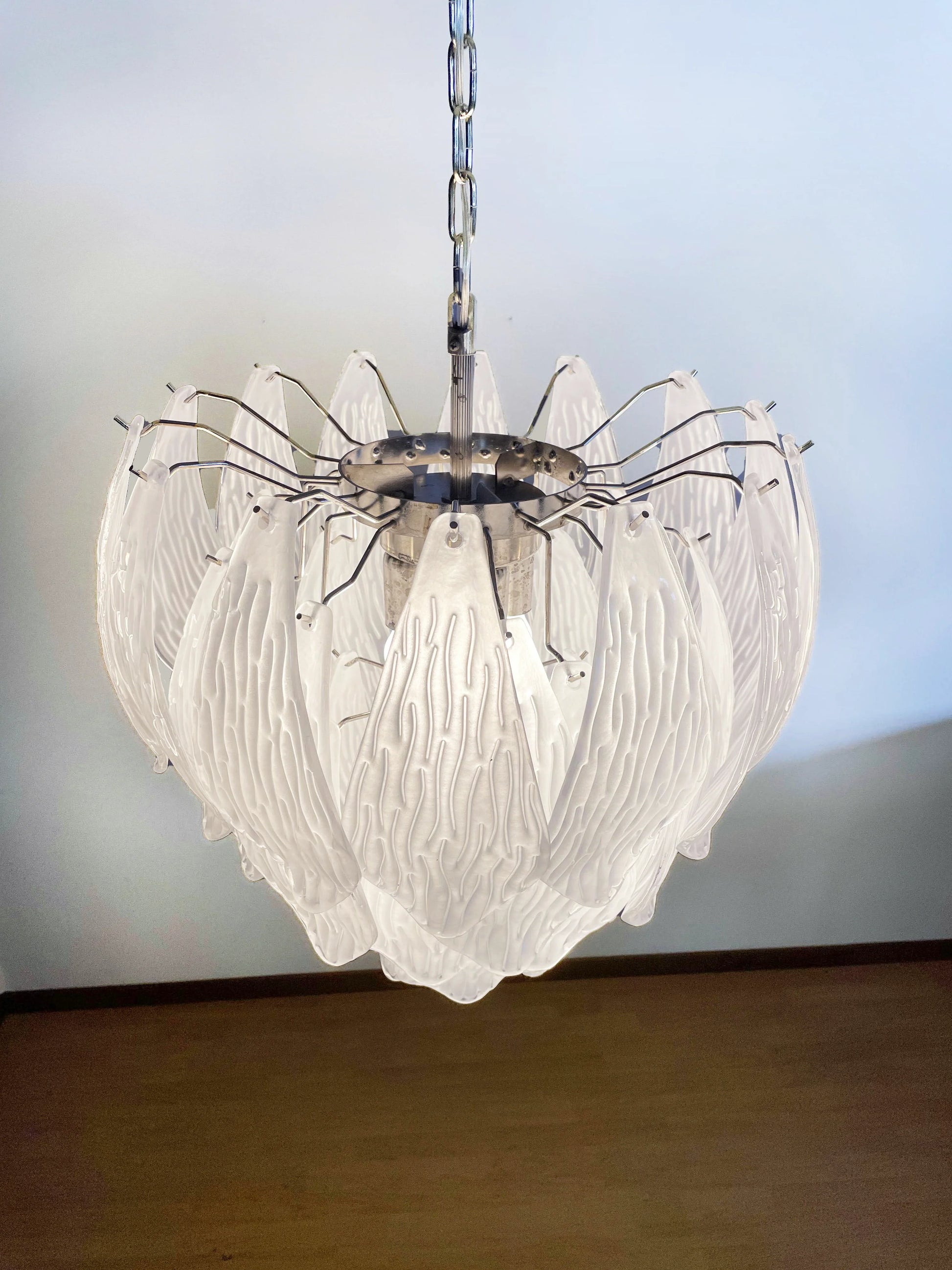 Murano Frosted Carved Glass Leaves Chandelier - Nuvé