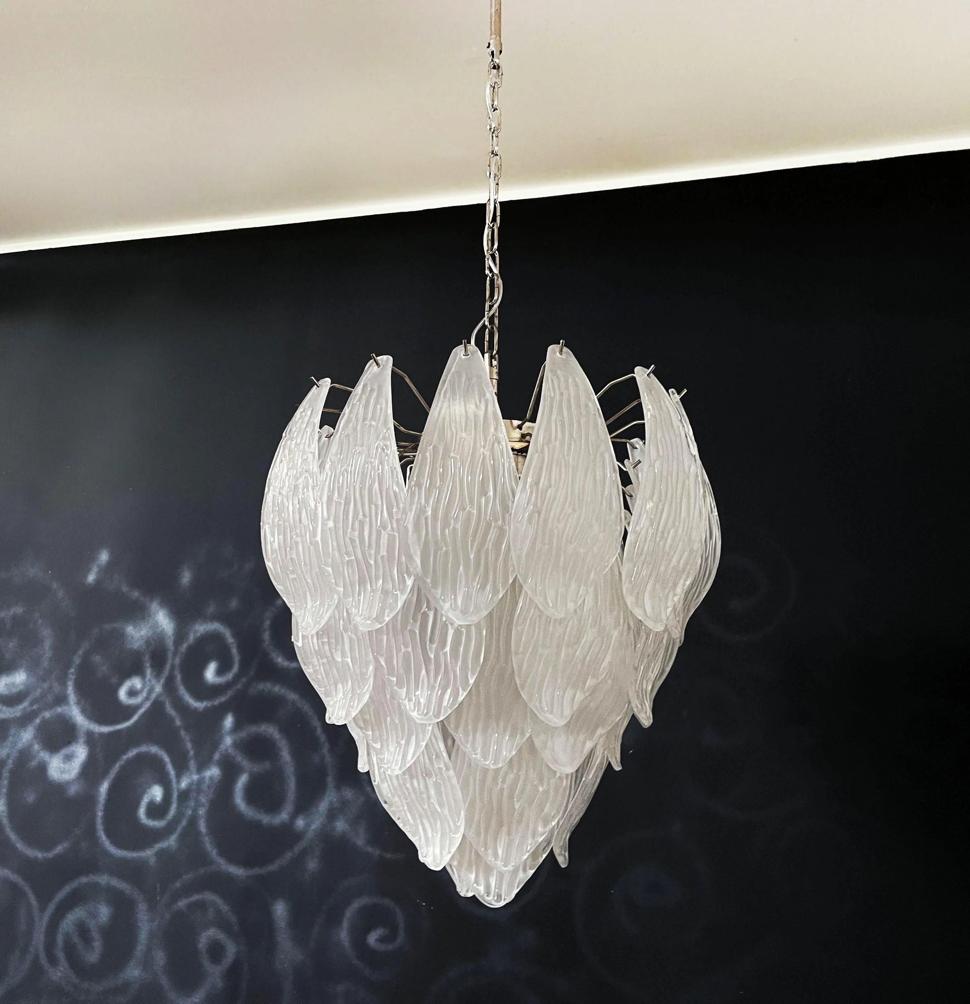 Murano Frosted Carved Glass Leaves Chandelier - Nuvé