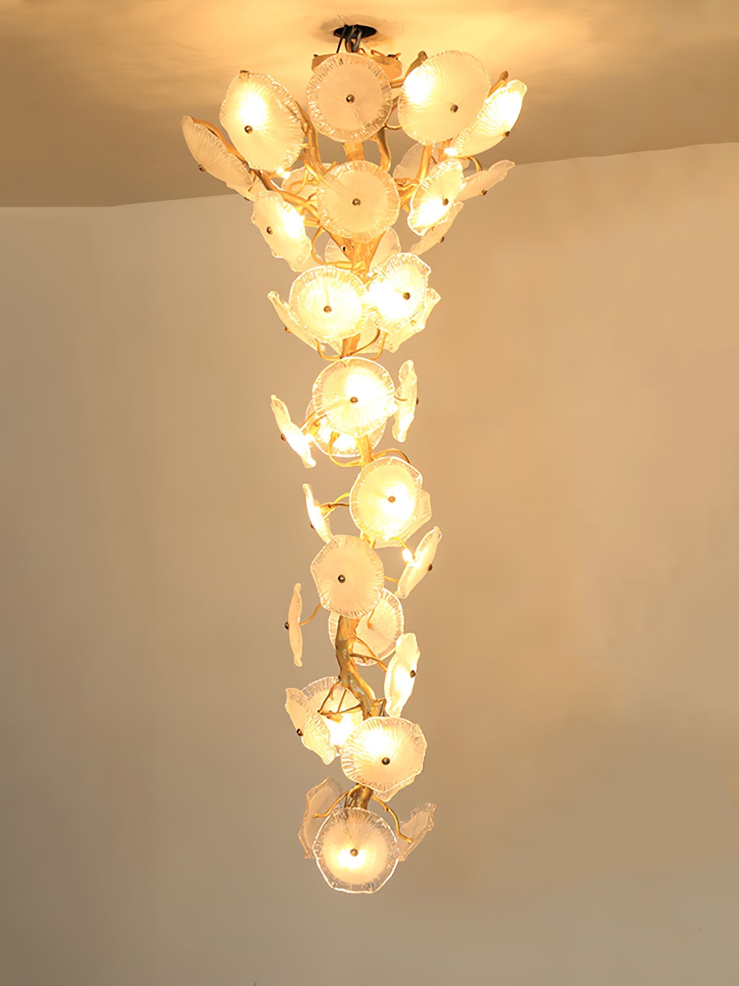 Nenufar Water Lily Chandelier - Nuvé