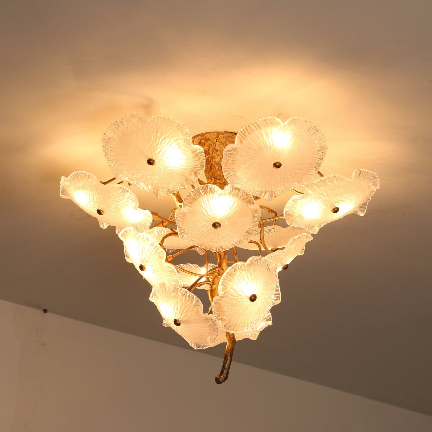 Nenufar Water Lily Chandelier - Nuvé