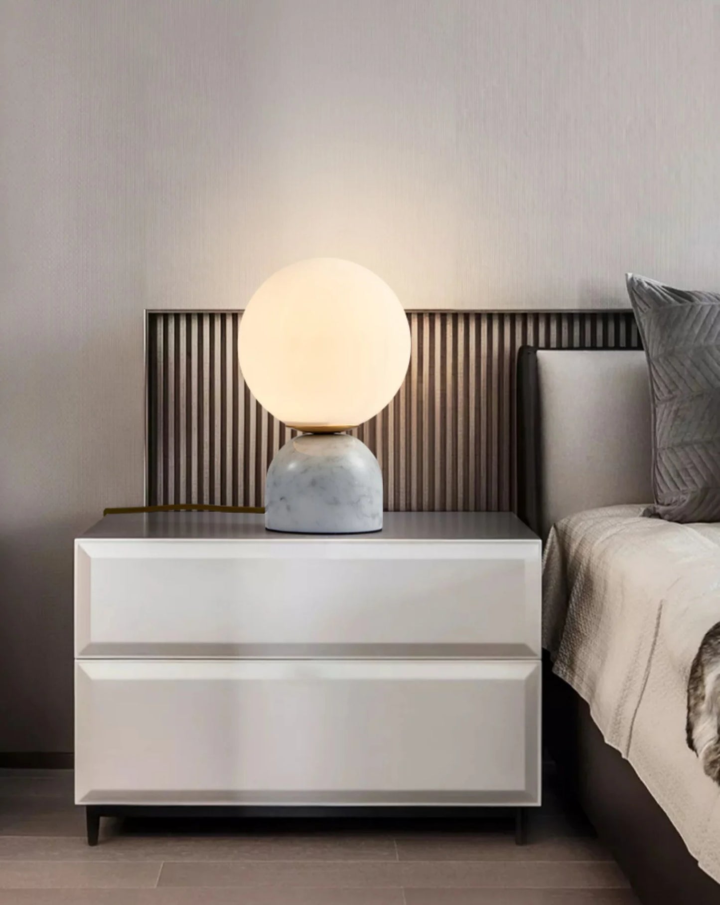 Nordic Bedside Alabaster Table Lamp - Nuvé