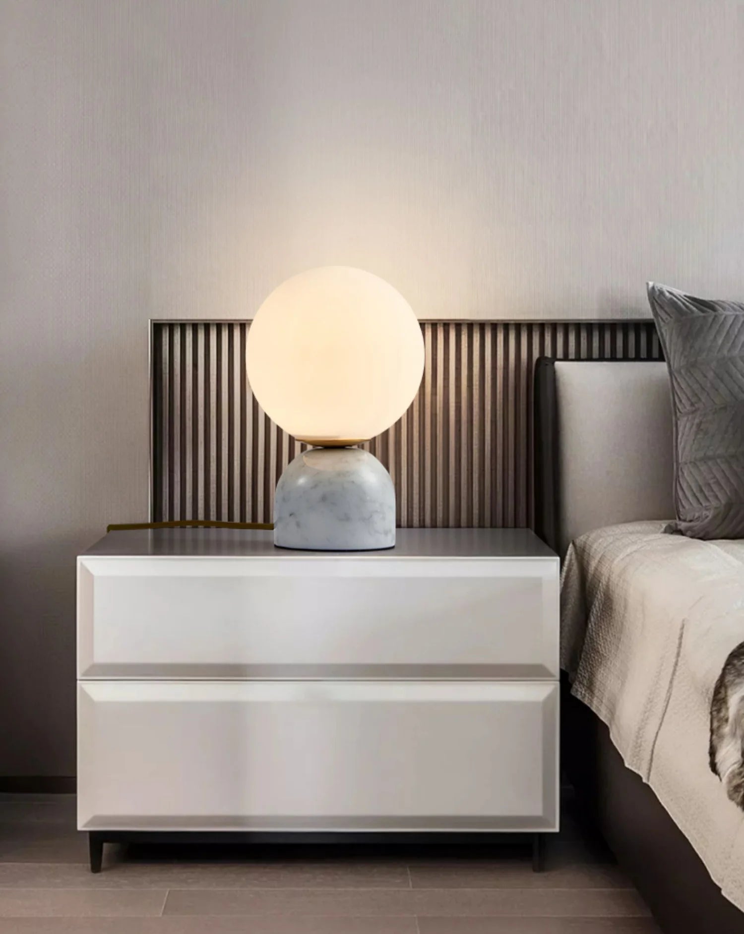 Nordic Bedside Alabaster Table Lamp - Nuvé