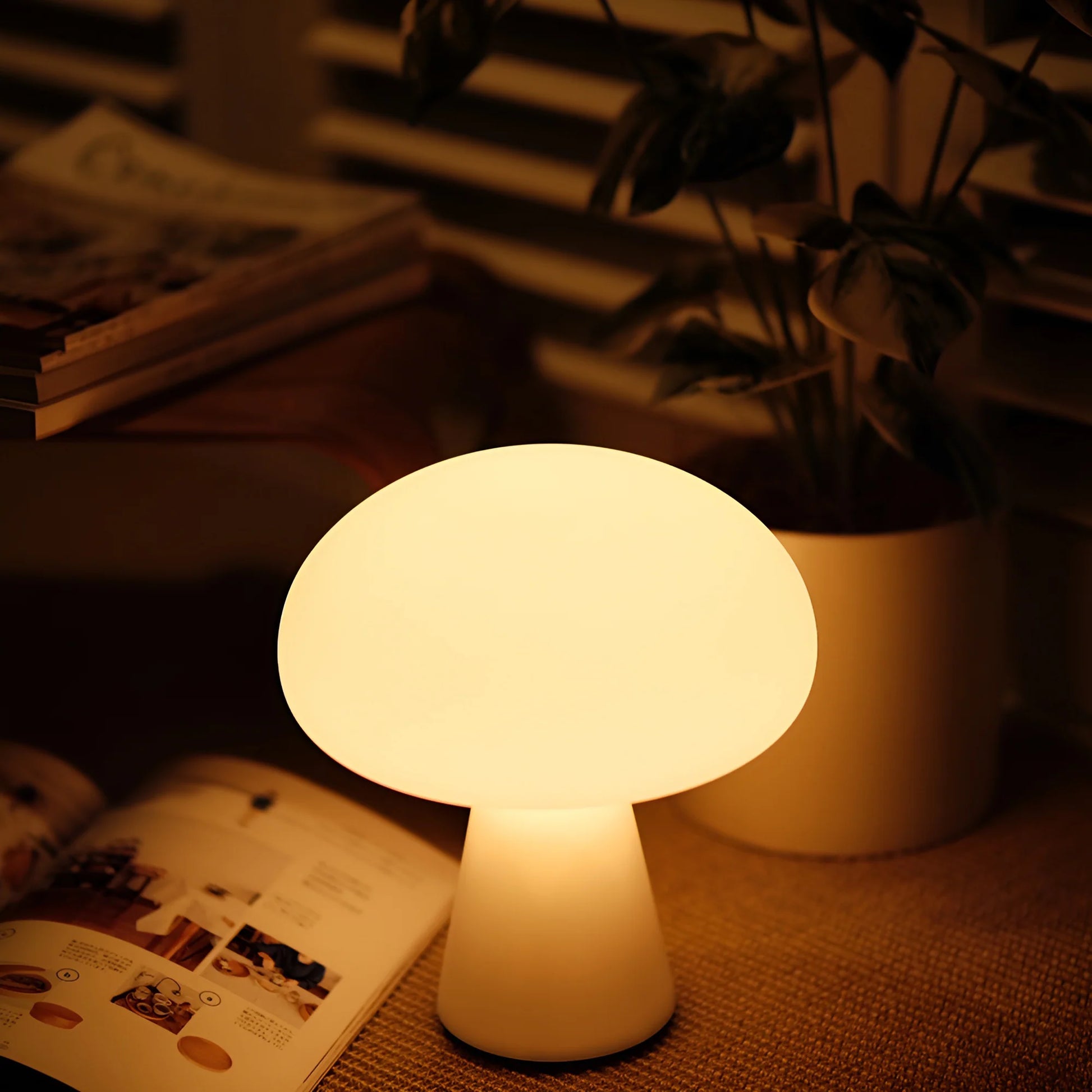 Frosted Glass Obello Table Lamp - Nuvé