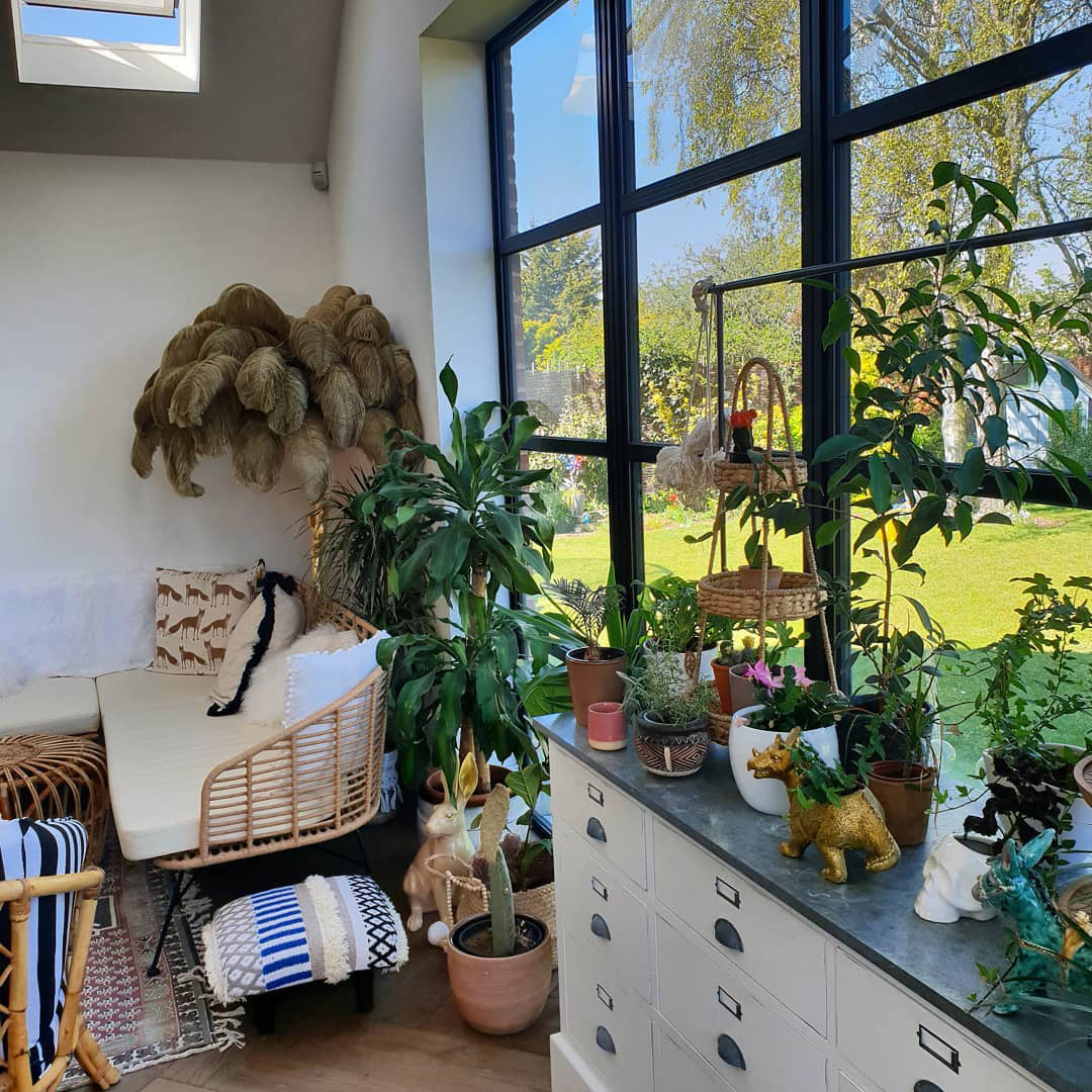 Ostrich Feather Floor Lamp - Nuvé