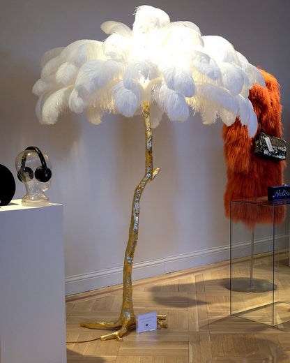 Ostrich Feather Floor Lamp - Nuvé