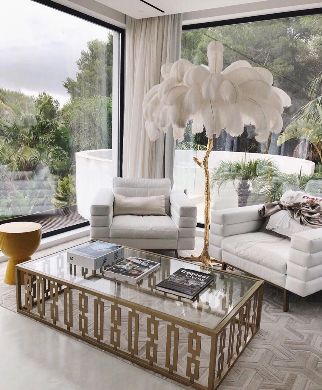 Ostrich Feather Floor Lamp - Nuvé