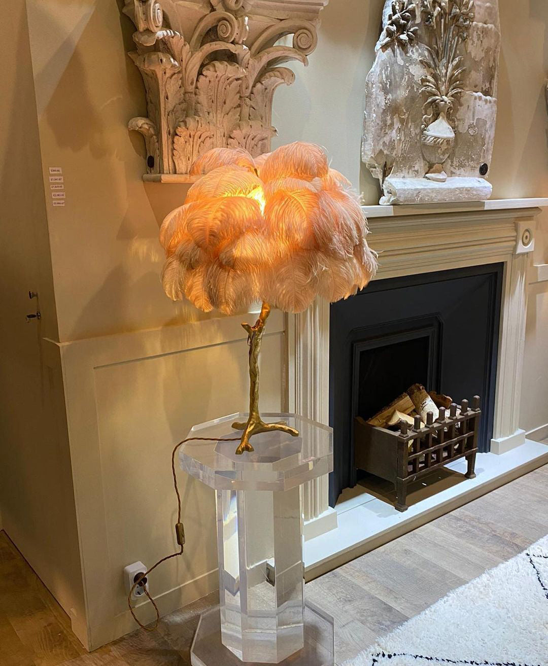 Ostrich Feather Table Lamp - Nuvé