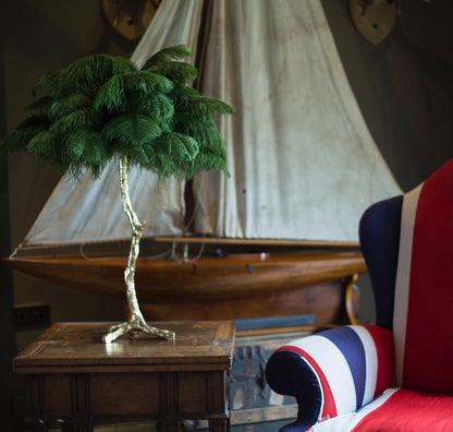 Ostrich Feather Table Lamp - Nuvé