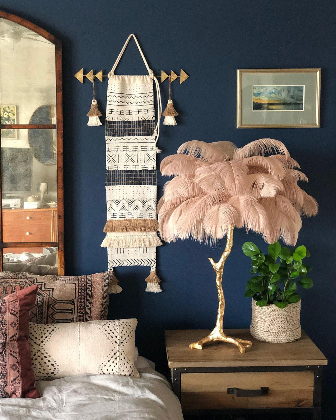Ostrich Feather Table Lamp - Nuvé