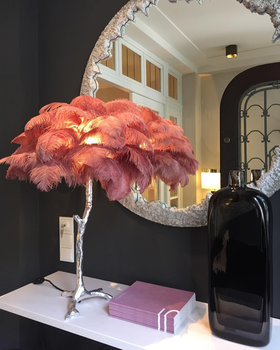 Ostrich Feather Table Lamp - Nuvé