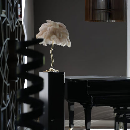Ostrich Feather Table Lamp - Nuvé
