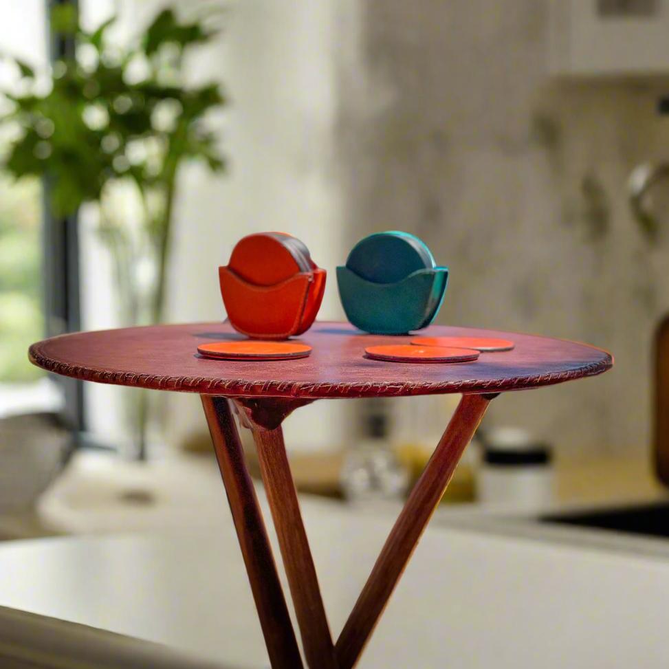Cartas | Leather Picnic Table with Wooden Legs - Nuvé
