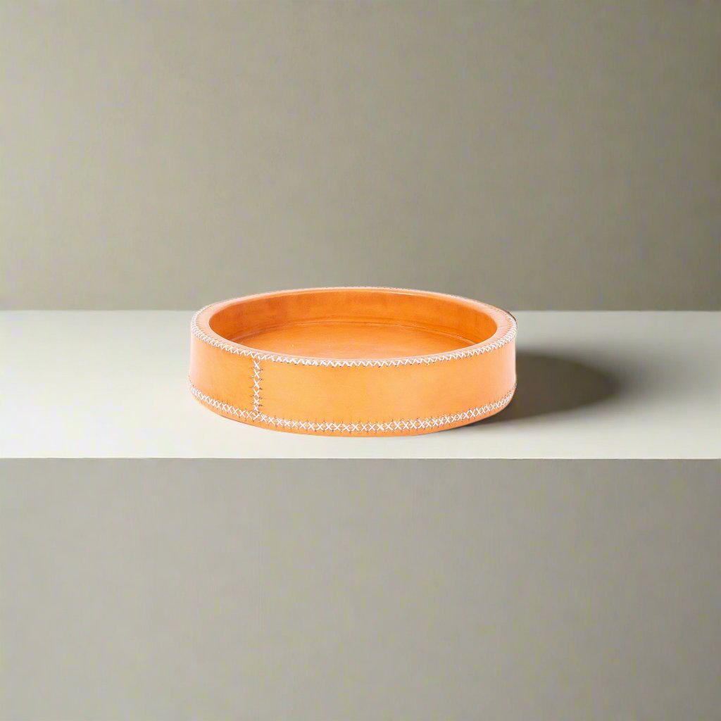 Piki | 8.5" Cedar Wood + Leather Round Tray - Nuvé