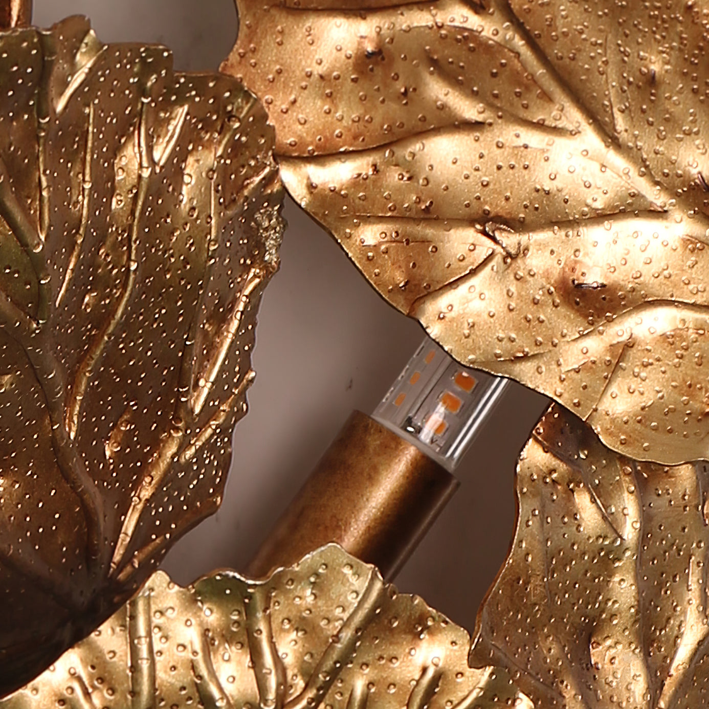 Pathleaf Heap Wall Lamp - Nuvé