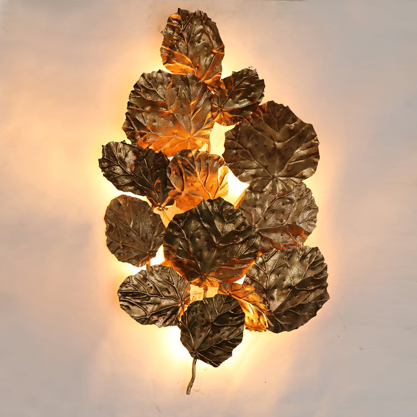 Pathleaf Heap Wall Lamp - Nuvé