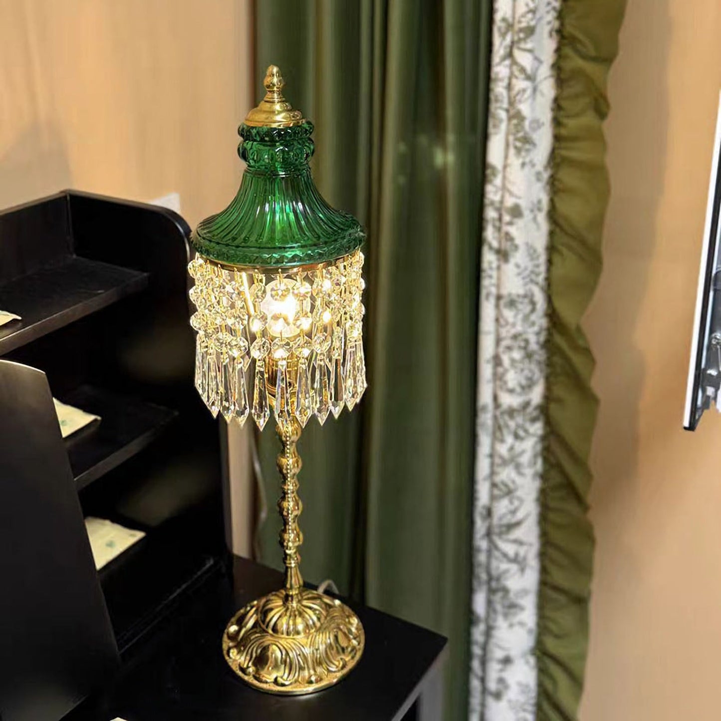 Peacock Green Crystal Table Lamp - Nuvé